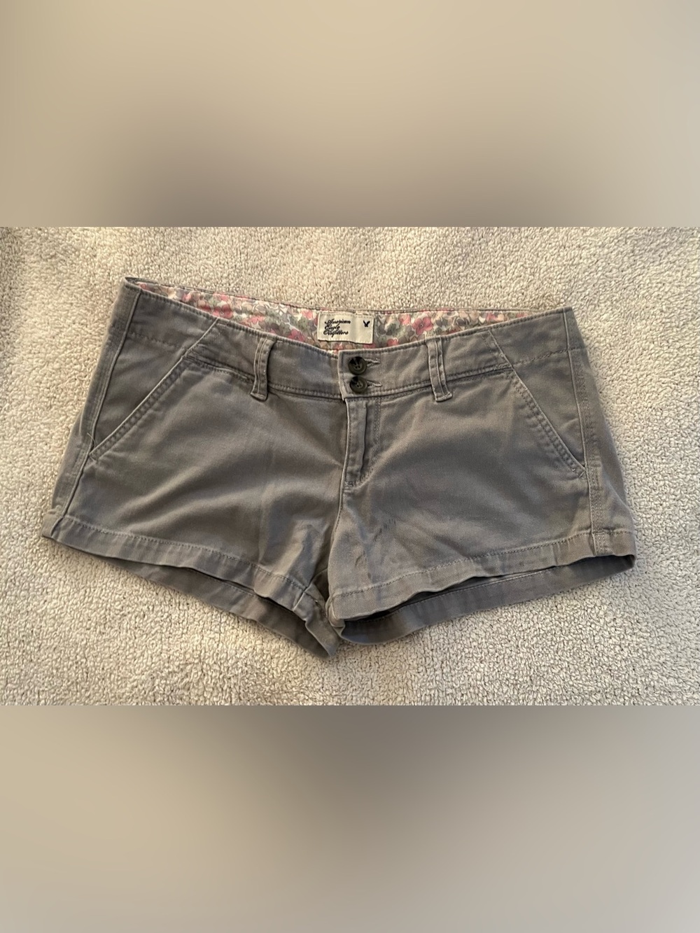 American Eagle Outfitters Gray Women's Jean-Style Cargo Shorts Size 2